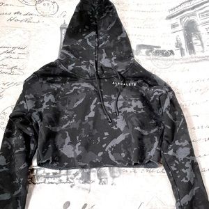 Alphalete cropped Camo hoodie size xs